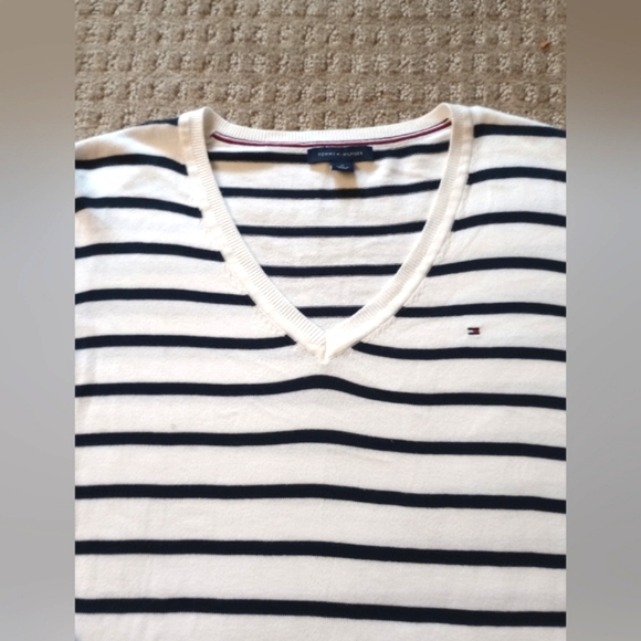 Tommy Hilfiger V-Neck Pullover Sweater - Picture 6 of 9